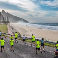 Atletas correndo a Rio City Half Marathon